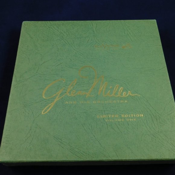 Glenn Miller Limited Edition Volume 1 RCA Victor Box Set 10 Vinyl 45 EP Records - Picture 2 of 2
